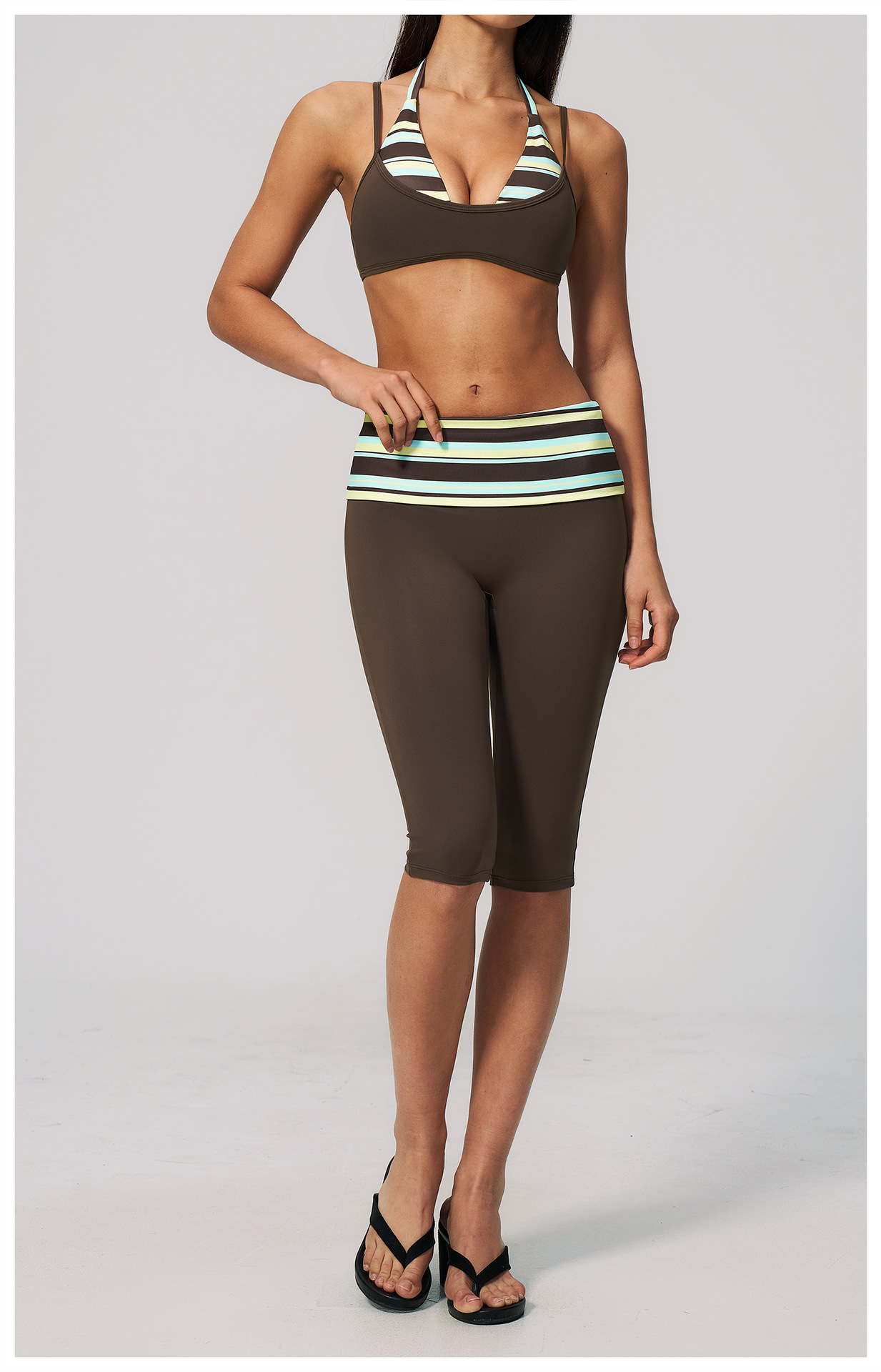 Yoga Fitness Club - STYLISH LADY Gestreifte Capri-Leggings mit Umschlagbund