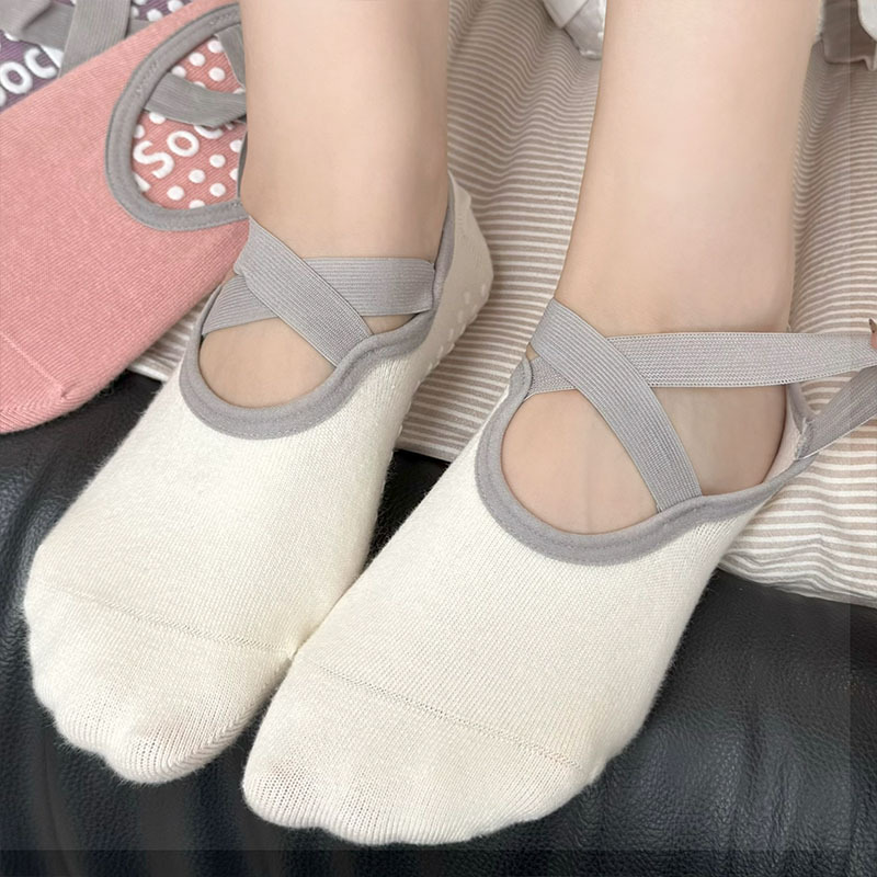 Professionelle Damen-Yoga-Sock – Yoga & Fitness Classes By Niharika Zirakpur Reviews Bewertung und Preis