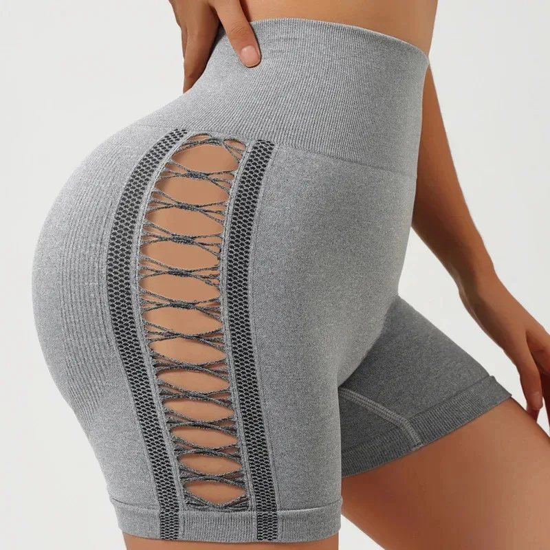 Sexy Side Hollowout Yoga-Short – Yoga & Fitness Classes By Niharika Zirakpur Reviews Bewertung und Preis